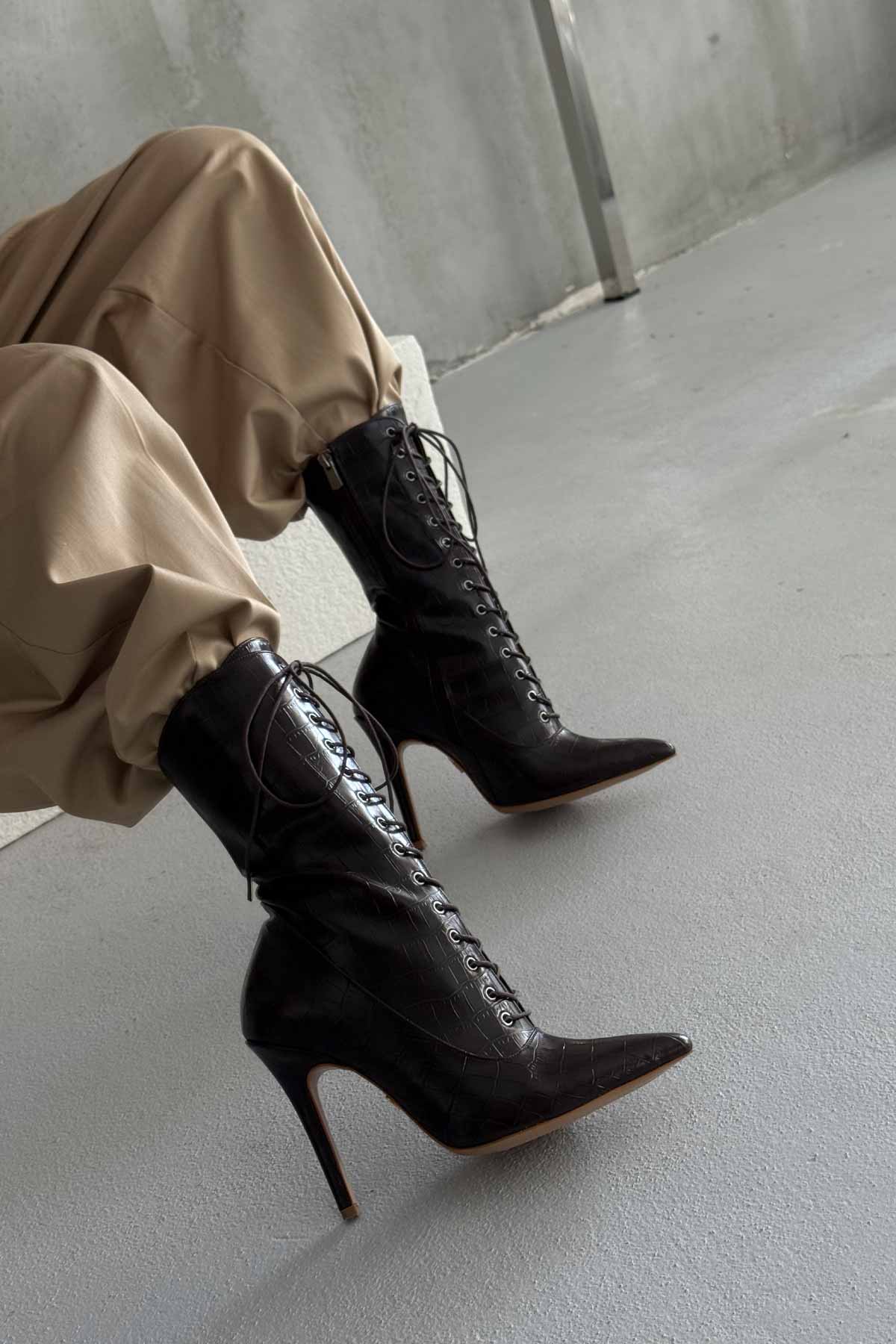 Lace-Up Thin Heel 10cm Brown Boots