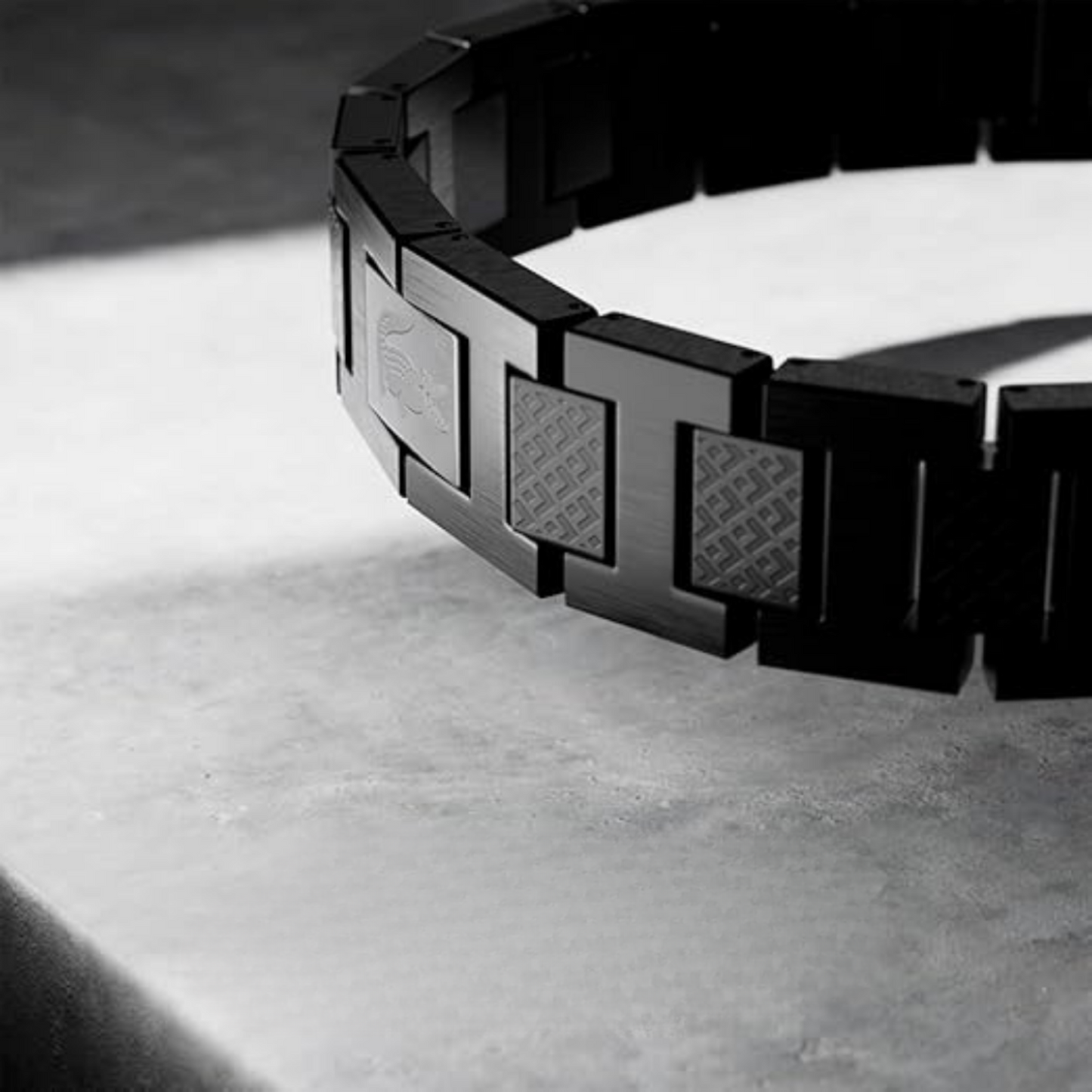 Altura™ Steel Cuff